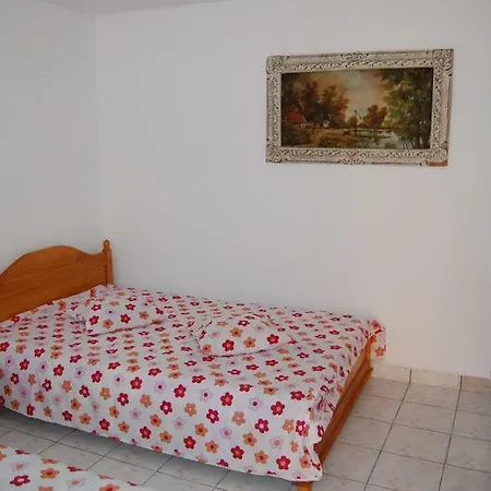 Casa Cu Castan Ефоріє-Норд